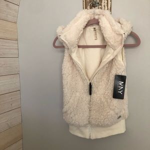 Cream fluffy vest